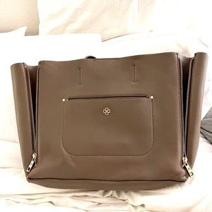 Vegan leather expandable tote bag